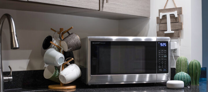 Sharp ships first Smart countertop micowave ovens