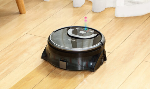 The ILIFE Shinebot W450 mops, vacuums and gets rid of stains