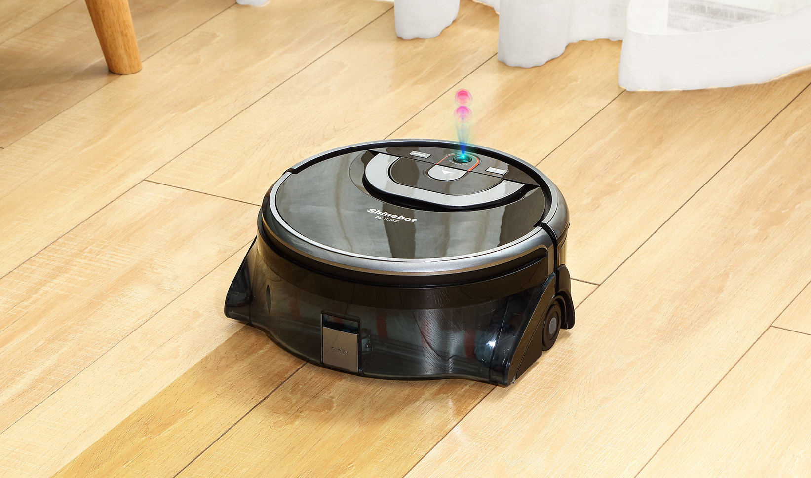 The ILIFE Shinebot W450 mops, vacuums and gets rid of stainsSmartHomesNow!